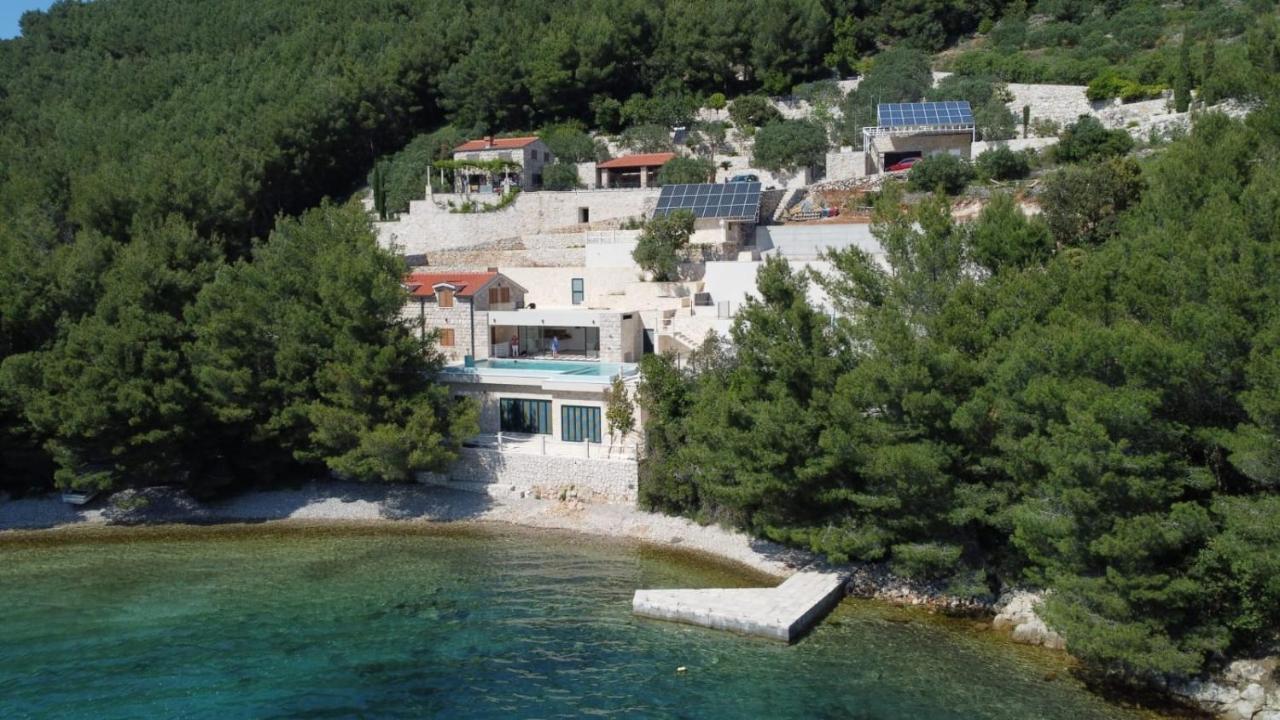 Beachfront Villa Brulupes In Secluded Bay Konstari Extérieur photo