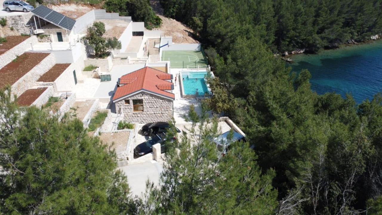 Beachfront Villa Brulupes In Secluded Bay Konstari Extérieur photo