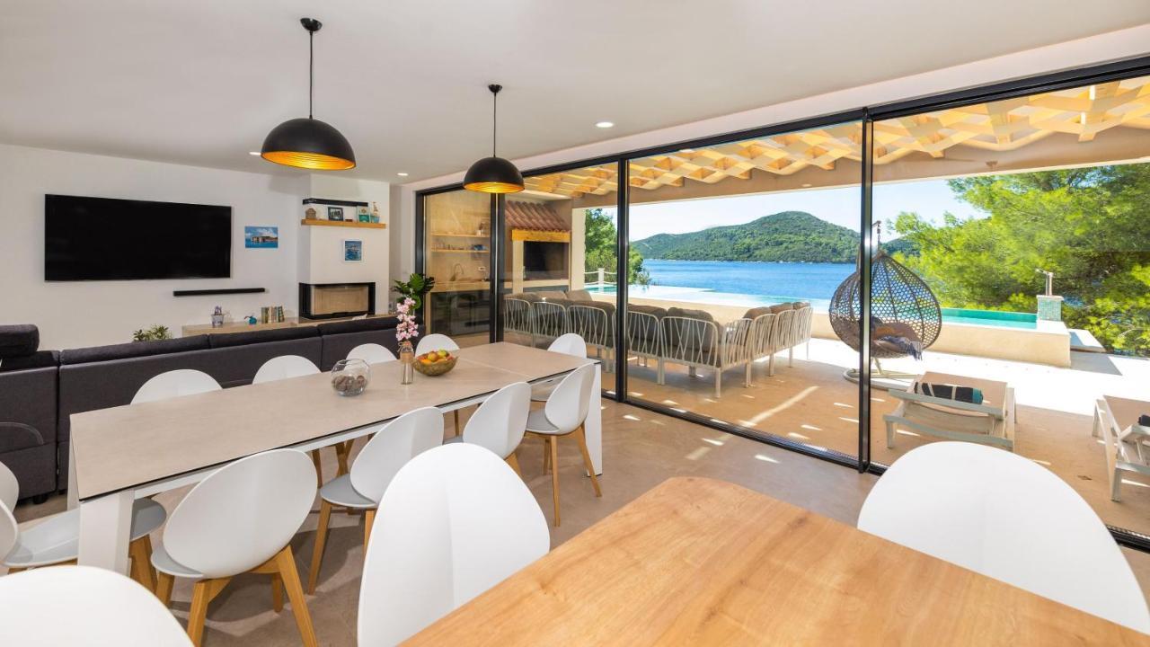 Beachfront Villa Brulupes In Secluded Bay Konstari Extérieur photo